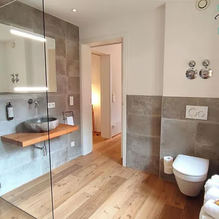 Apartamento Homely Alpenpanorama-chalet Mit Eigener Sauna, Kamin Und Bergblick